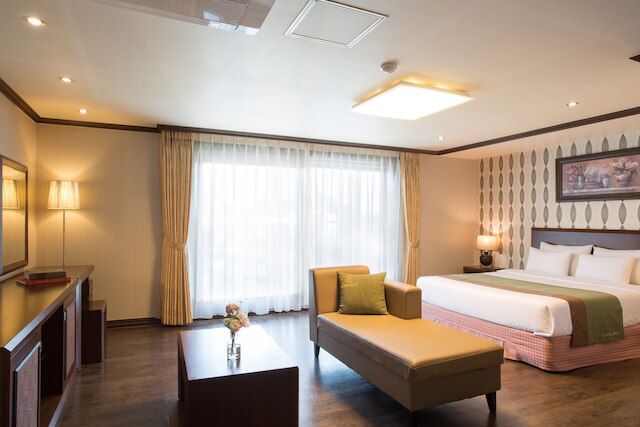 トンヨン アンチョビ ツーリスト ホテル