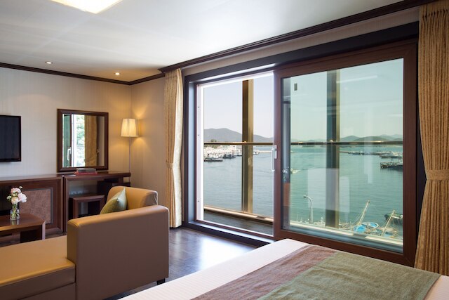 トンヨン アンチョビ ツーリスト ホテル