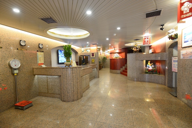 華国ビジネスホテル (華國商務飯店)