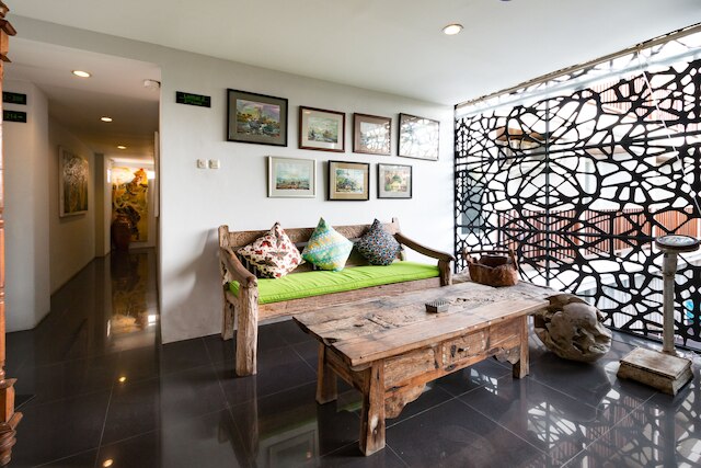 ハディ ポエトラ ホテル