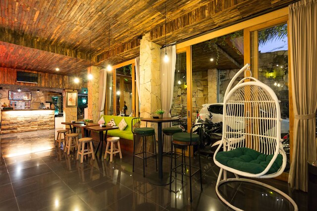 ハディ ポエトラ ホテル