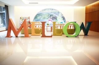 メロー フィールズ ホテル