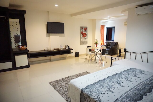 マンガ ドゥア ホテル マカサール