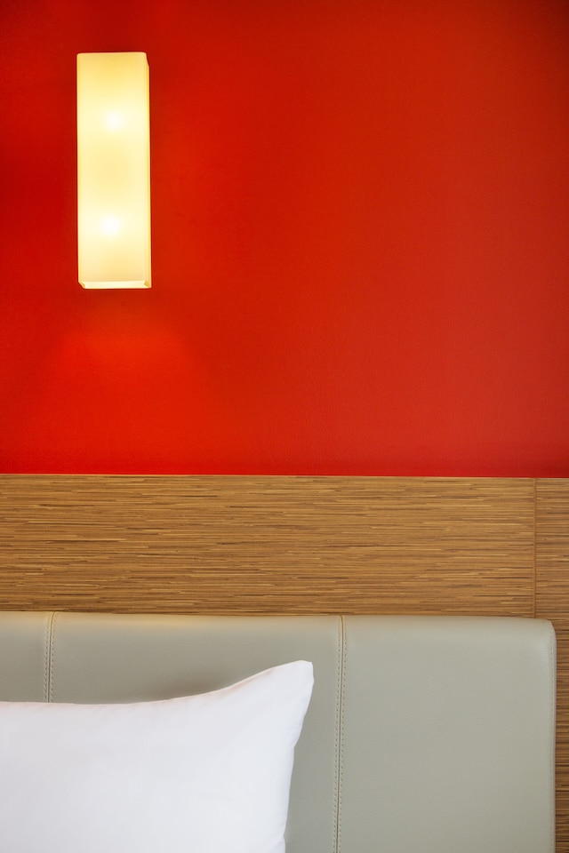 アマリス ハルタスニン - マカッサル