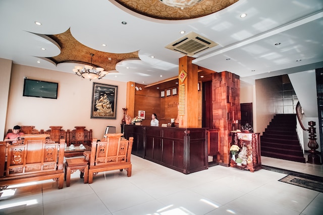 サンフラワーズ ホテル