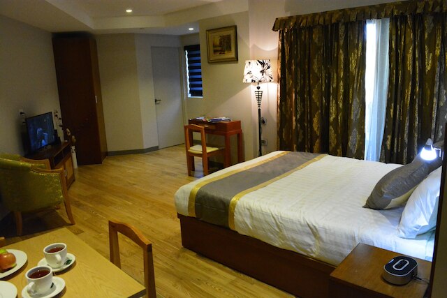 メルローズ アパートメンツ