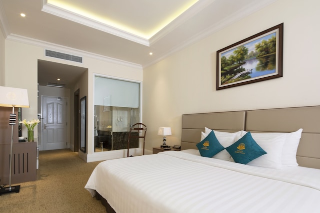 MerPerle Crystal Palace Hotel