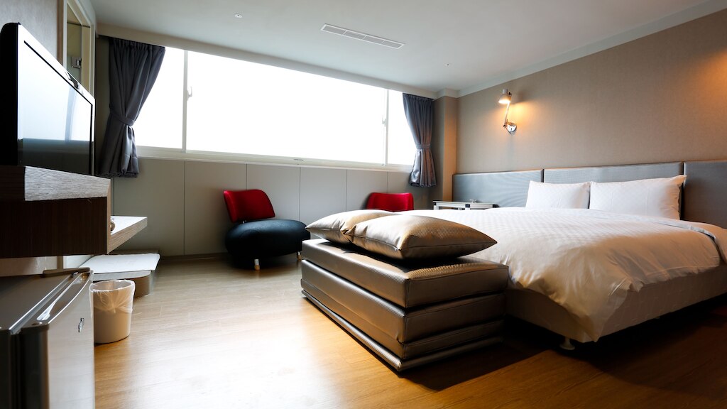 7.ヘンチャン ビジネス ホテル