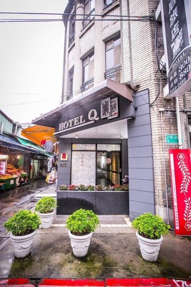 ホテル クイーン