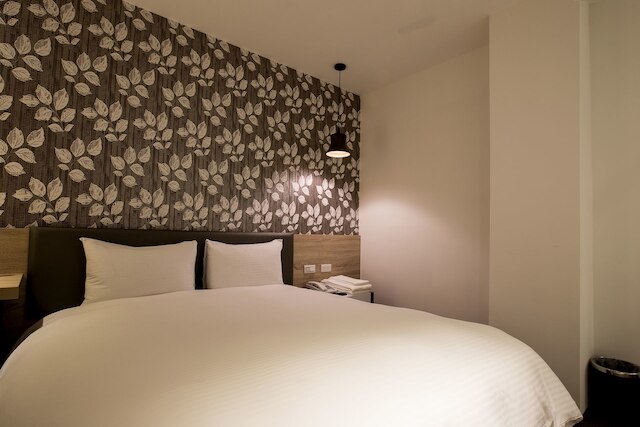 ホテル ニュー クイーン 2