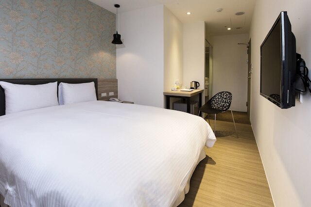 ホテル ニュー クイーン 2