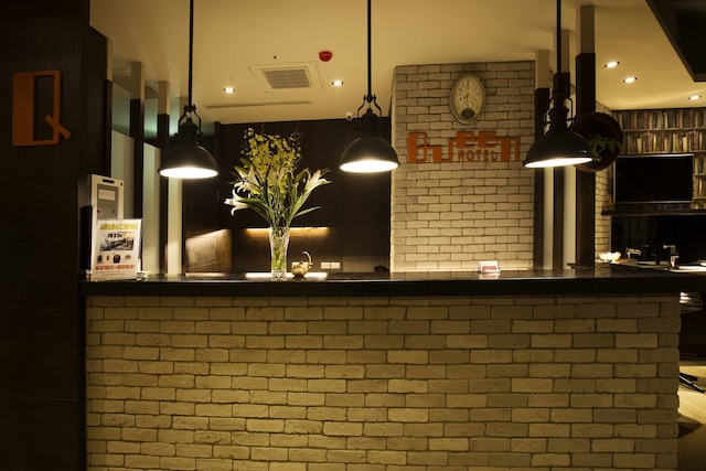 ホテル ニュー クイーン 2