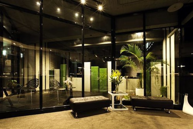 ホテル ニュー クイーン 2