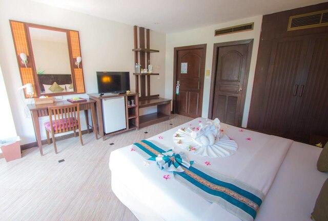 ファイ ファイ アイランド カバナ ホテル