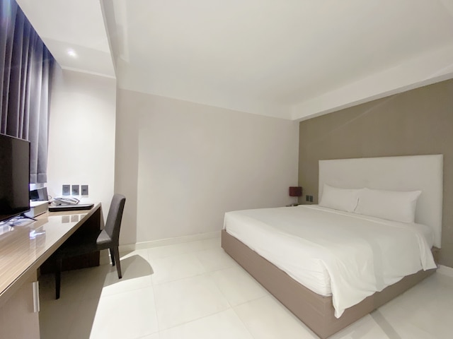 ザ ラックス ホテル