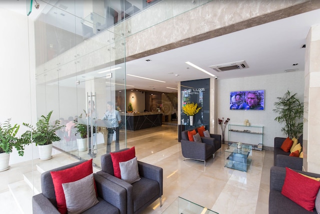 ザ ラックス ホテル