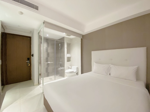 ザ ラックス ホテル