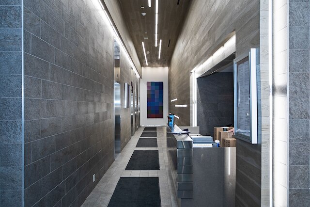 ベルベット ステイズ – エンターテインメント ディストリクト