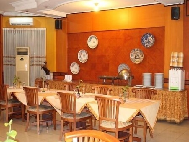 ニュー シリワンギ ホテル & レストラン