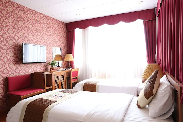 ファースト エデン ホテル