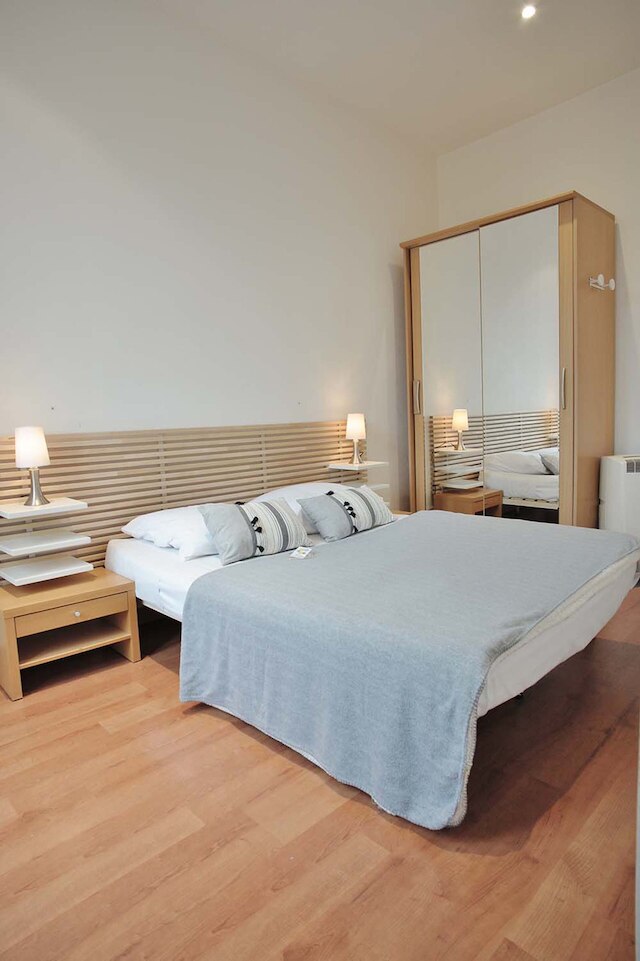 アパート ホテル リビエラ - グリマルディ - プロムナード デ ザングレ