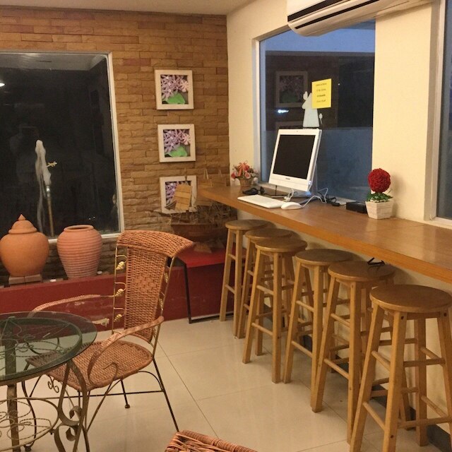 カーサ ナリンヤ アット スバーンブフミ エアポート