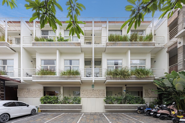 バリ ツルー リビング アパートメント