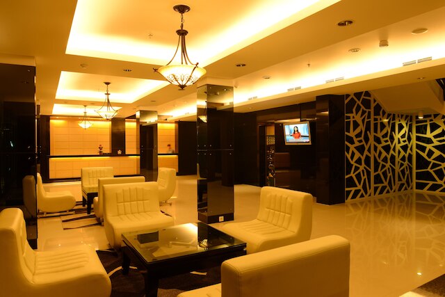 エミリア ホテル バイ アメイジング