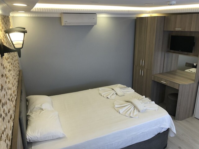 エミール ホテル