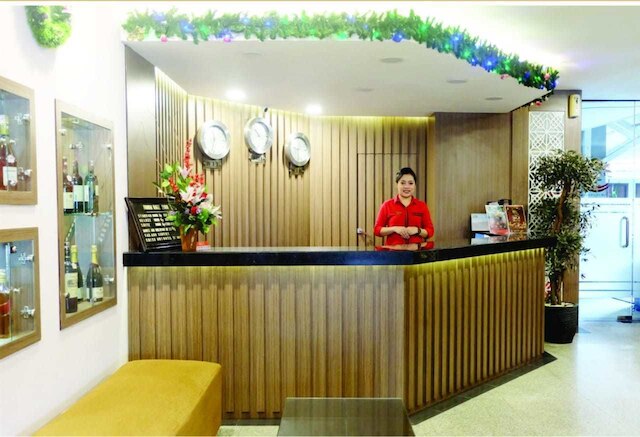 グランド パレス ホテル マカッサル