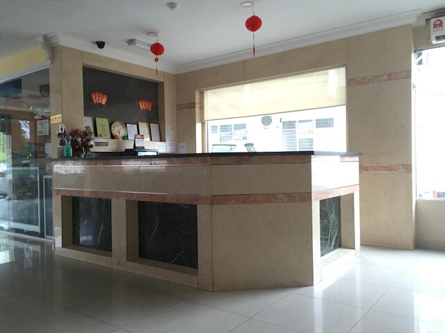 ラジャ イン ホテル