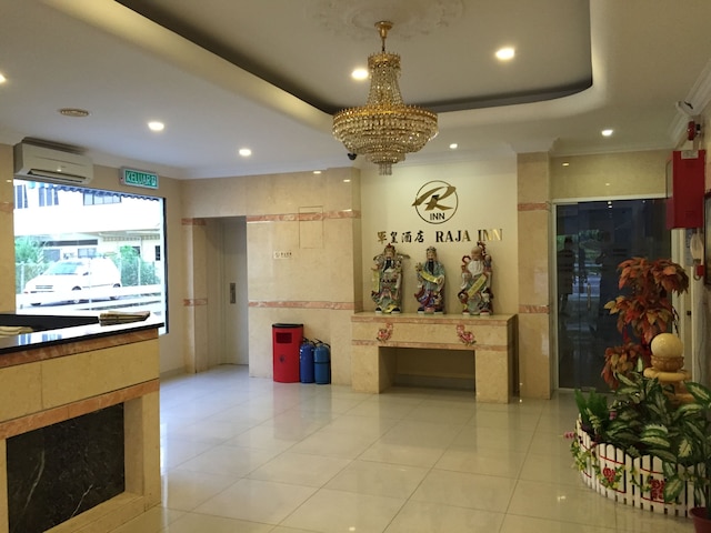 ラジャ イン ホテル