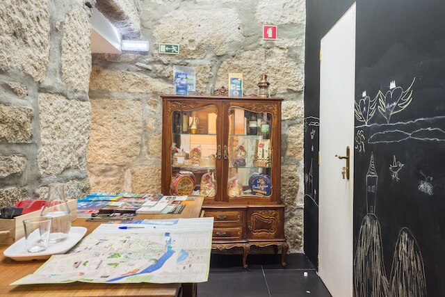 センテナリー フォンテンハス アパートメンツ