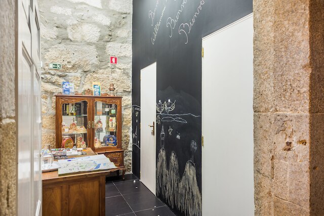 センテナリー フォンテンハス アパートメンツ