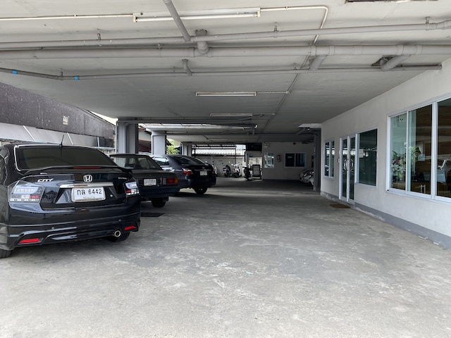 ワリサ アパートメント