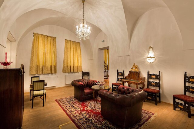 リトル キング ホテル U マルバゼ