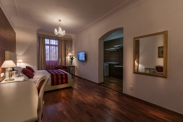 リトル キング ホテル U マルバゼ