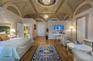 リトル キング ホテル U マルバゼ