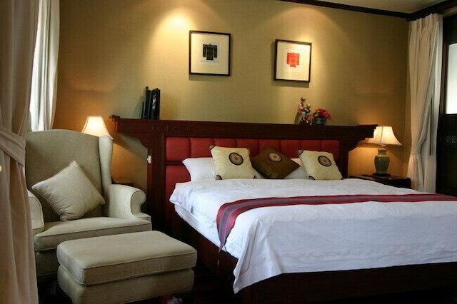 バーン タザラ エクスクルーシブ レジデンス