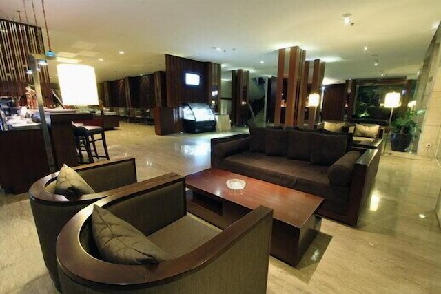 ミトラ ホテル バンドン