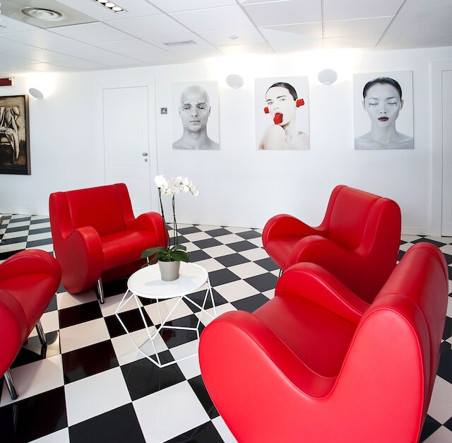 オテル スタジオ イン チェントラーレ & ミラノ アーバン パデル