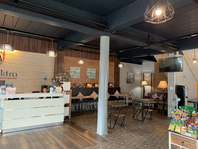 パラジャクトラ シティ ホステル