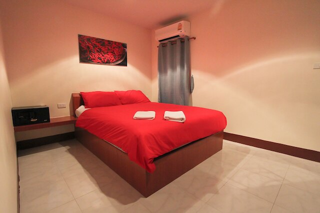 ウォーキング ストリート ゲスト ハウス