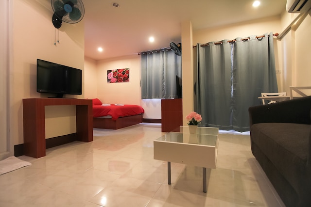 ウォーキング ストリート ゲスト ハウス