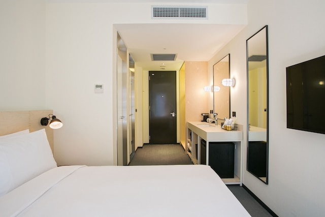 アンバ台北中山ホテル (台北中山意舍酒店)