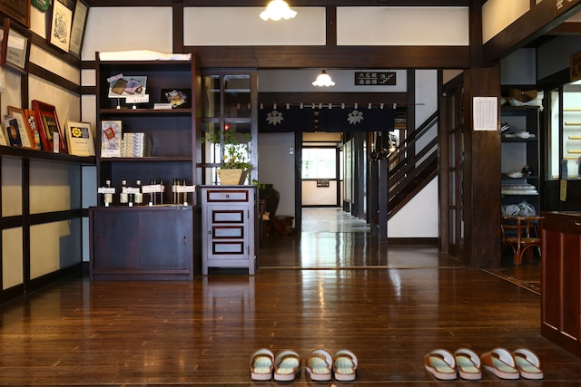 湯宿 和泉屋善兵衛