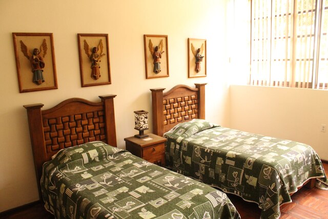 ホスタル ラ エンカンタダ