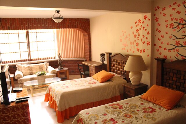 ホスタル ラ エンカンタダ