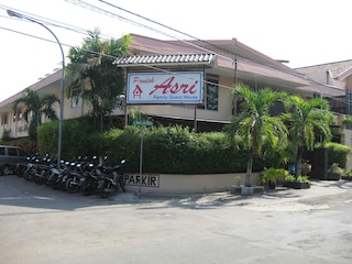 ポンドック アスリ ファミリー ゲスト ハウス