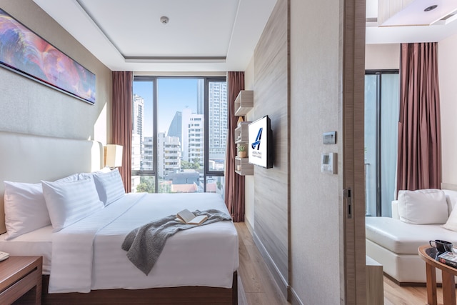 アデルフィ フォーティーナイン